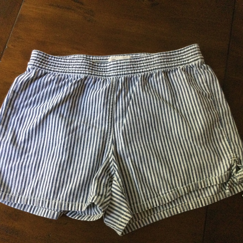 Madewell shorts. Size XS. Stretch waist.
